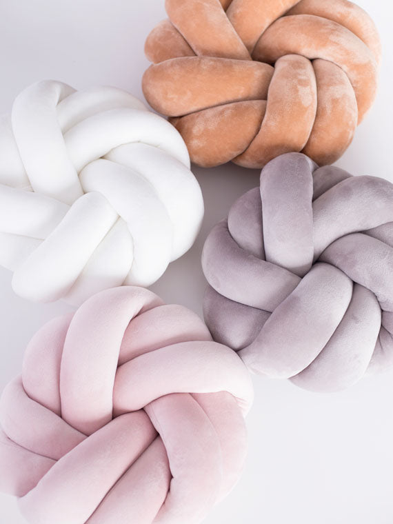 Poduszka Knot Pillow Cynamonowa