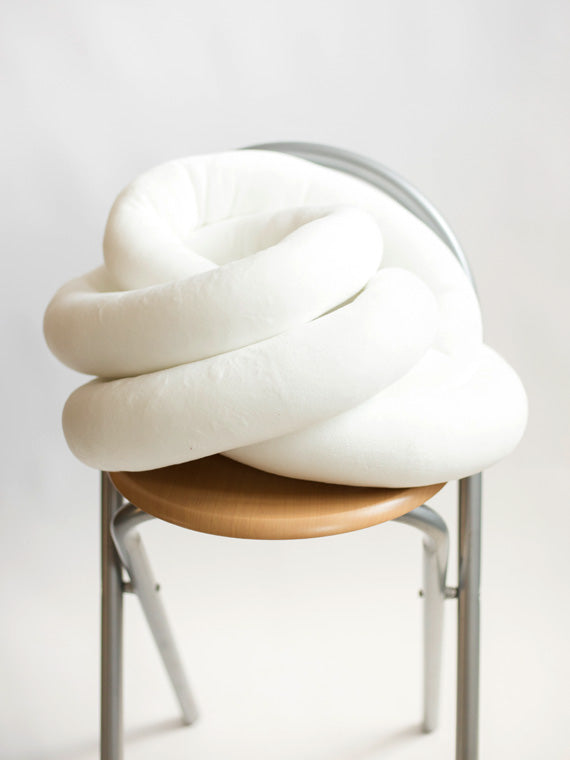 Chain Pillow Biała
