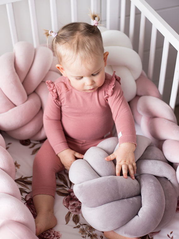 Poduszka Knot Pillow Ciemnoszara