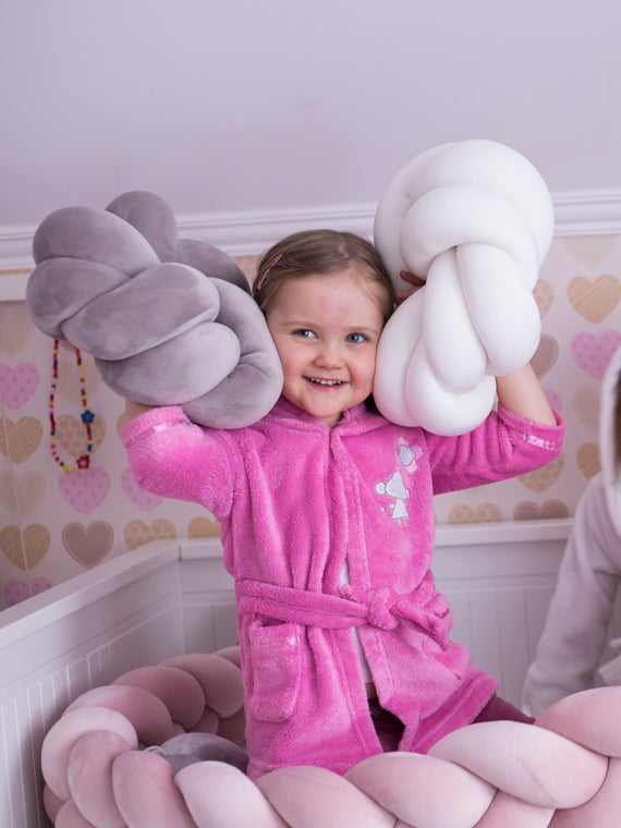 Poduszka Knot Pillow Ciemnoszara