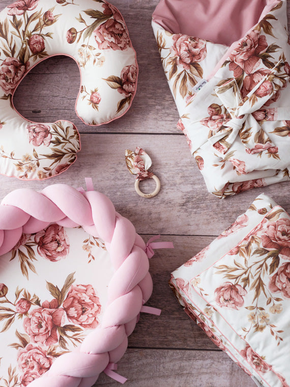Poduszka rogal do karmienia Vintage Peonies